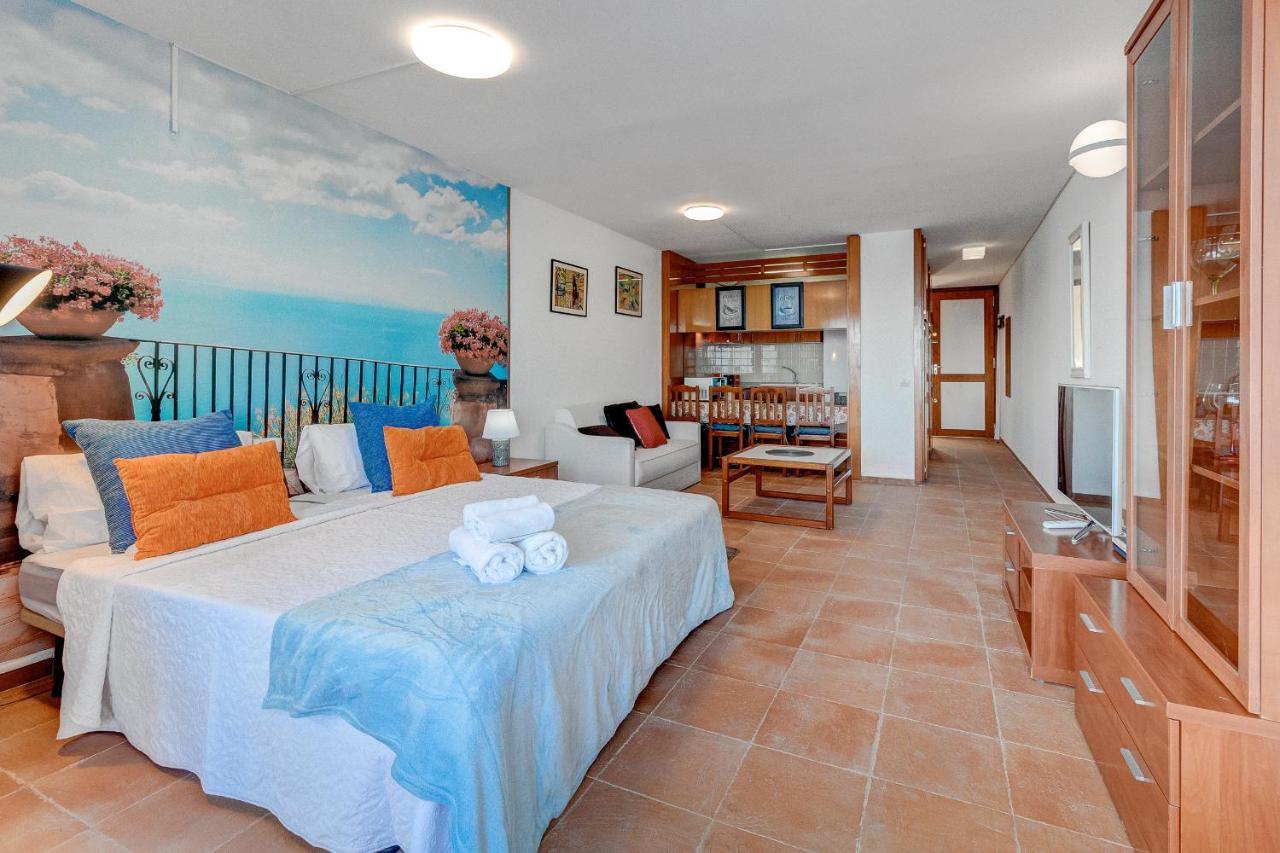 Apto 143 Wonderful Sea View Apartment With Swimming Pool Arona  Exterior foto